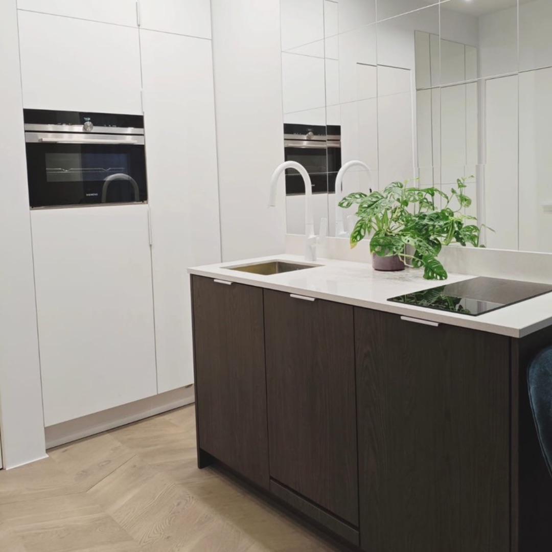 Request: palce kithen in the middle + build a wall separting dining area from bedrom - 8
